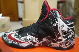 二手鞋出清 NIKE LEBRON XI GS 11 LBJ11 塗鴉 洛杉磯湖人 免運 6Y LeBron James