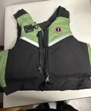 MUSTANG Floatation Aid PFD# 1040 TYPE III ADULT XLARGE/XXL Green/Black, NEW