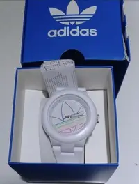在飛比找Yahoo!奇摩拍賣優惠-全新Adidas運動休閒風手錶