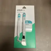 Cricut Starter Tool Set NIP includes weeder, scraper & spatula