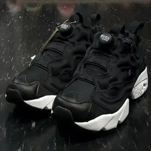 Reebok INSTA PUMP FURY OG 黑魂 黑色 黑白 充氣 蜂巢氣墊 慢跑鞋 V65750