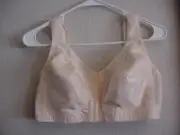 PLAYTEX #4695 WOMENS SIZE 38C LIGHT BEIGE FLEXIBLE BACK FRONT CLOSE BRA NEW