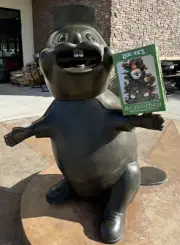 Buc-ee's In A Cinch Beaver Tree Topper New In Box