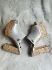 KARL LAGERFELD PARIS Womens Silver Cork 2" Platform Hensley Heeled Sandal 8 1/2