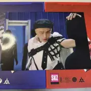 Skies Ordinary Maniac Release Album Hyunjin Poster Batch Mask Scanning