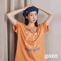 在飛比找momo購物網優惠-【gozo】好天氣發泡印花後反折長版T恤(兩色)