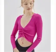 Urban Outfitters Ribbed V Neck Stretchy Cinch Detail Top Pink Size Medium NWT