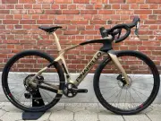 NEW! Pinarello Grevil F Carbon / Shimano GRX 12x1/Size 50/Fulcrum Red/Champagne