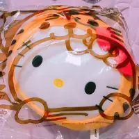 在飛比找蝦皮購物優惠-2018麥當勞Hello kitty 動物系抱枕