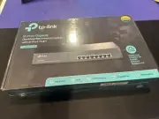 TP-Link TL-SG1008PE 8-Port Gigabit PoE+ up to 124W Desktop Metal Case Switch