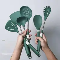 在飛比找ETMall東森購物網優惠-Silicone spatula kitchen non-s