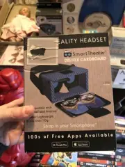 SMART THEATER VR VIRTUAL REALITY HEADSET - NEW IN BOX