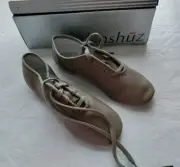 Danshuz New Tan Leather Split Sole Lace up Jazz Gymnastics Dance Shoes Size 5