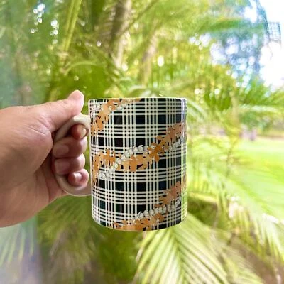Chaybees Hawaiian Print Pikake Puakenikeni Lei Black Palaka Mug Cup Vintage