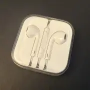 OEM Genuine Apple Wired Headset EarPods with a 3.5mm Headphone Jack Brand New