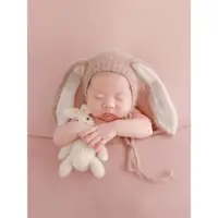 在飛比找ETMall東森購物網優惠-拍照道具兔寶寶玩偶年新款帽子