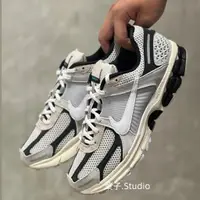 在飛比找蝦皮購物優惠-NIKE ΖΟΟM Vomero 5 灰黑 夜光 反 炭黑 