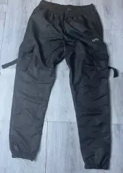 BooHoo Men Black Shell Buckle Joggers Size L