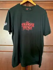 NWT Quicksilver X Stranger Things Demogorgon Hunter Shirt Mens Medium Black