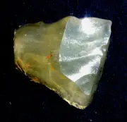 Libyan Desert Glass Meteorite Tektite impact specimen( 635 crt)Soft yellow Gem A