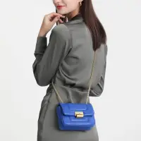 在飛比找momo購物網優惠-【MoonDy】女生包包 包包 女士包包 鏈條包 小香風包包
