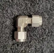 HAM-LET 765L SS 1/4 1/4"x1/4" Elbow Compression Tube Stainless Steel Fitting