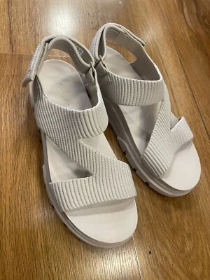 TIMBERLAND WOMEN'S GREYFIELD SANDAL BACKSTRAP SANDAL WHITE KNIT A2QKN-EAC