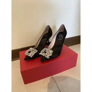 Roger Vivier 鑽扣高跟鞋