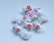 CRAFT-SEWING-KNITTING-SHANK BUTTONS 10 x 13x15mm Colourful Hello Kitty Buttons