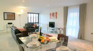 Roomspace Serviced Apartments - The Residence