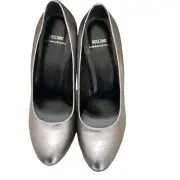 Moschino Stiletto Heel Shoes ladies Size UK 7 Silver Patent Leather Cheap & Chic