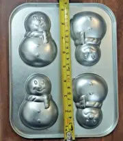 Snowmen Cake Pan (4) Individual Snowmen 4 inch tall metal pan new