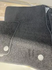 Genuine Land Rover Defender Short Wheelbase Ebony Carpet Mats LR165132