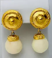 Vintage 1980-90s Matte Gold Tone Beige Faux Stone Lucite Pierced Earrings