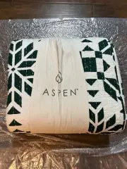 New Aspen Home Pine Green/Cream Aztec King Quilt Set 3pc