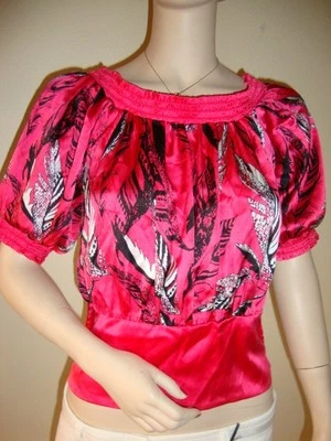 $79 NWT BEBE EXOTIC FEATHER OFF SHOULDER TOP BLOUSE SIZE XS