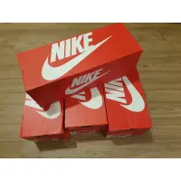 在飛比找蝦皮購物優惠-Nike 二手 復古大勾勾 紅色 拖鞋 鞋盒 US6 US7