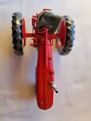 International Harvester Farmall 400 Tractor 1/16 Scale Diecast (ERTL)