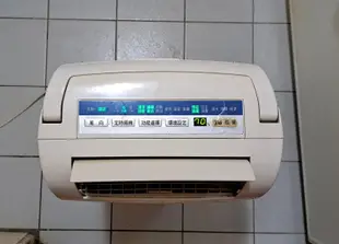 二手~Panasonic國際牌 6公升 清淨除濕機(F-Y101BW) 附滾輪 ~功能正常
