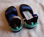 Carters Delray Hook-Loop Strap Child Size 8 Swim Shoe / Sandal NWT See Pics