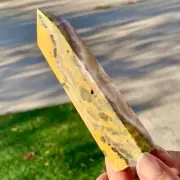 135G Natural Bumblebee Jade Quartz Square Pointed Stone Pillar Healing