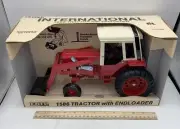 ERTL 1586 INTERNATIONAL TRACTOR WITH ENDLOADER AND CAB 1:16 1989 VINTAGE