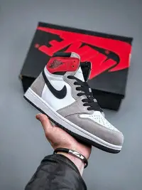 在飛比找Yahoo!奇摩拍賣優惠-福利特價耐克喬丹Nike WMNS Air Jordan 1