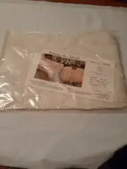 Vtg Montgomery Ward Fabric Tablecloth 440 Dove White 70" Round Article 18-944
