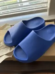 yeezy slide azure Size 11 New
