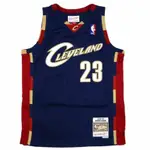 MITCHELL & NESS 克里夫蘭騎士隊 23號 LEBRON JAMES  青年版 SWINGMAN 球衣