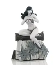 Dynamite Entertainment Terry Dodson Bettie Page Black & White Statue LE 300 NEW