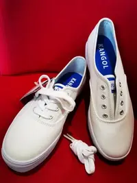 在飛比找Yahoo!奇摩拍賣優惠-Kangol 厚底小白鞋帆布鞋 6
