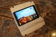 Laser-cut Curved Wood Ergonomic Stand Holder Riser Display Tablet Smart Phone