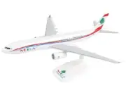 PPC MEA Middle East Airlines Airbus A330-200 OD-MEA Desk Model 1/200 AV Airplane